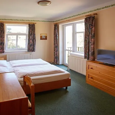 Lasakuv Mlyn Hotel 3*